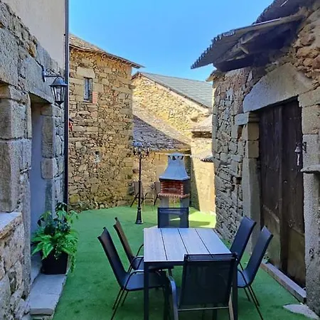 En Sanabria Casa de Férias Coso